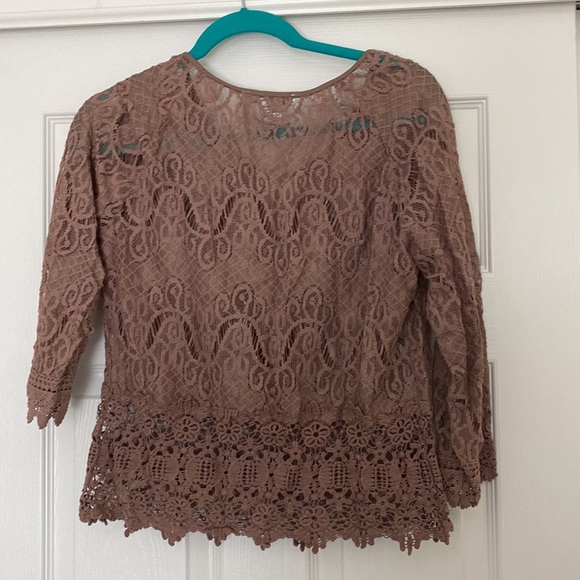 Ultra Pink L half sleeve lace blouse - Picture 4 of 8